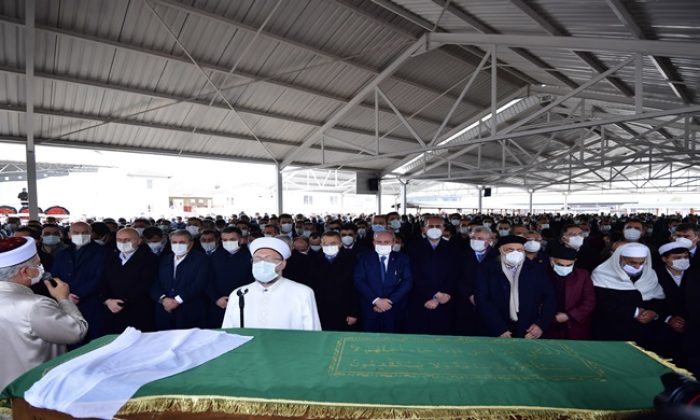 ADALET BAKANI ABDULHAMİT GÜL’ÜN ANNESİ SALİHA GÜL SON YOLCULUĞUNA UĞURLANDI