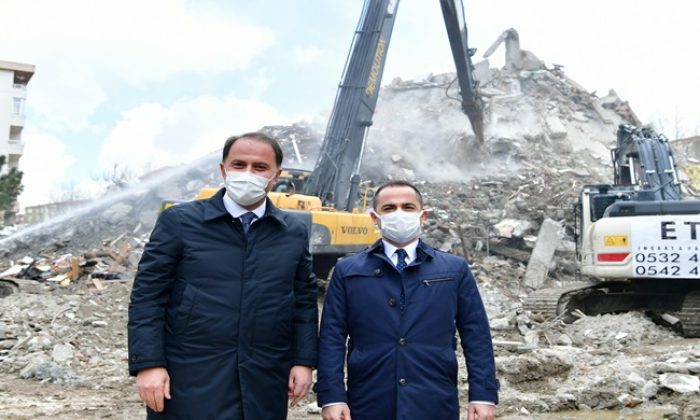Beylikdüzü’nde riskli binalarda başlatılan kentsel dönüşüm süreci hız kesmeden devam ediyor