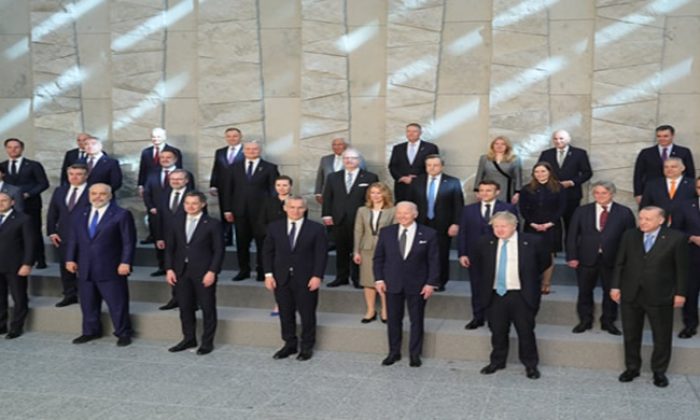 Cumhurbaşkanı Erdoğan, NATO Olağanüstü Devlet ve Hükûmet Başkanları Zirvesi’ne katıldı