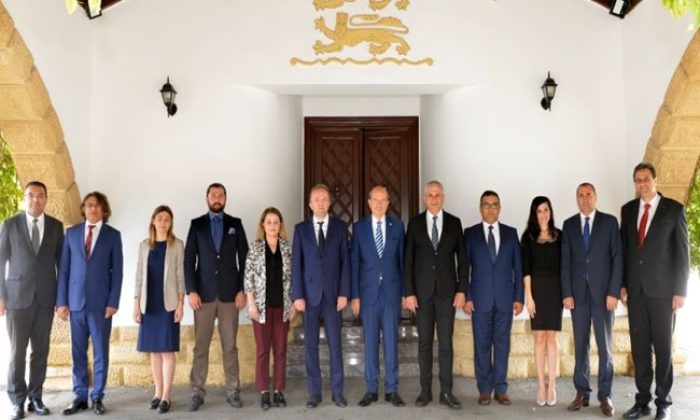 Cumhurbaşkanı Ersin Tatar, Türkiye Cumhuriyeti Aile ve Sosyal Hizmetler Bakan Yardımcısı Rıdvan Duran ve beraberindeki heyeti kabul etti