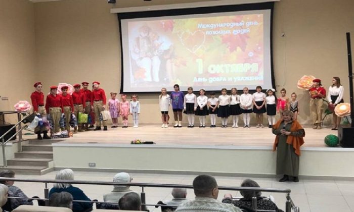 При поддержке «Единой России» состоялся концерт для пожилых людей в доме-интернате в Мурманске