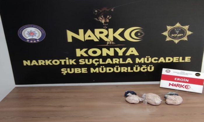 TEMİZLİK DEVAM EDİYOR, BU KEZ DE YASTIK ALTINDAN UYUŞTURUCU ÇIKTI!