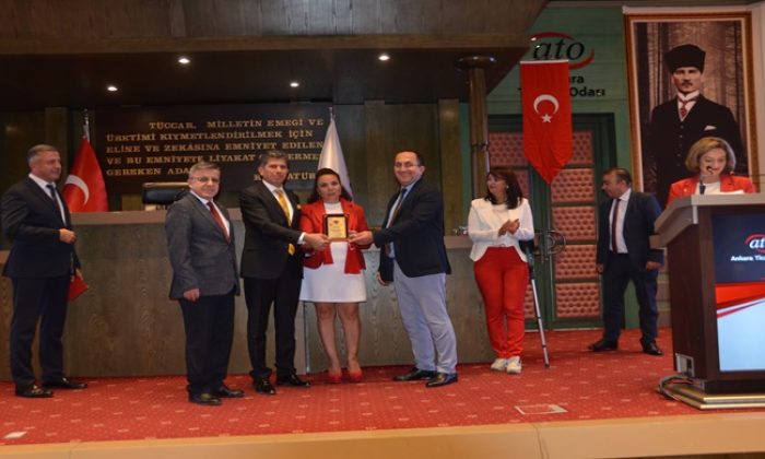 KAMU PERSONEL DERNEĞİ TARAFINDAN CUMHURİYETİN 100. YILI ÖDÜL TÖRENİ YAPILDI