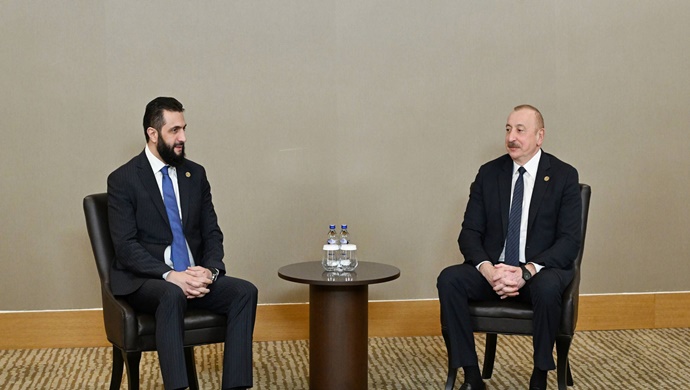 İlham Aliyev, Suriye’nin geçici Cumhurbaşkanı ile Antalya’da bir araya geldi