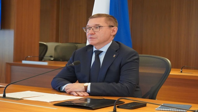 Vladimir Yakushev, Tambov bölgesi geçici başkanı Yevgeny Pervyshov ile bölgedeki SVO savaşçılarına destek tedbirlerini görüştü