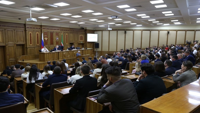 В Татарстане «Единая Россия» и МГЕР дали старт новому сезону проекта «ПолитЗавод»