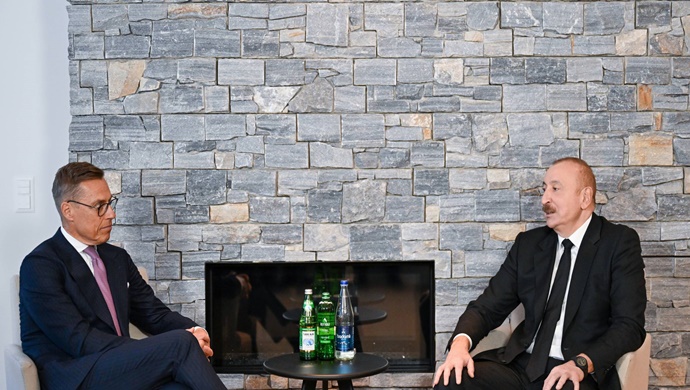 İlham Əliyev Davosda Finlandiya Prezidenti ilə görüşüb