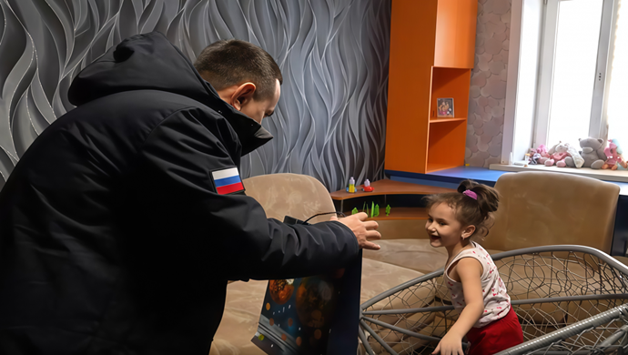 Elektro gitar, koşu bandı, tablet, sirk biletleri: Birleşik Rusya, ülke genelinde çocukların hayallerini gerçekleştiriyor