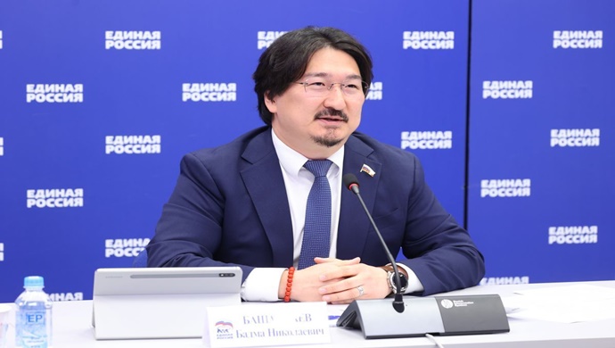 Бадма Башанкаев: «Единая Россия» системно занимается дебюрократизацией медицины