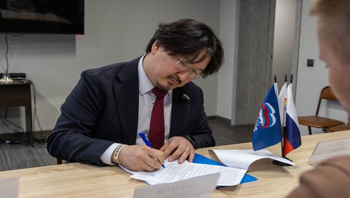 SVO gazileri, girişimciler ve toplum aktivistleri: Birleşik Rusya ön seçimlerine katılım başvuruları bölgelerde hala kabul edilmektedir